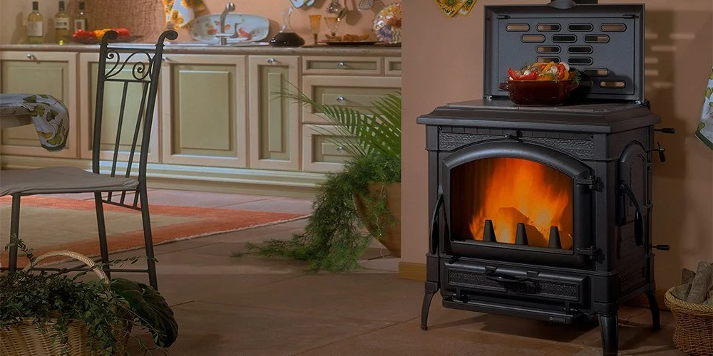 Отопительная печь с варочной поверхностью