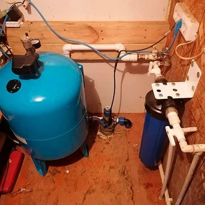 Гидробак для скважинного насоса