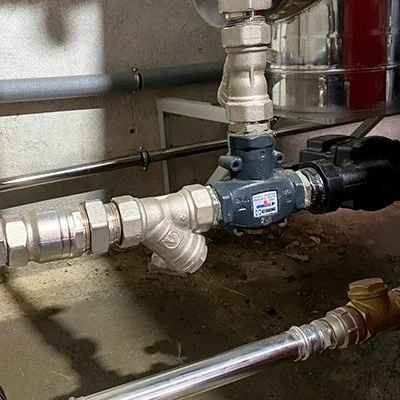 Нерегулируемый термостатический клапан