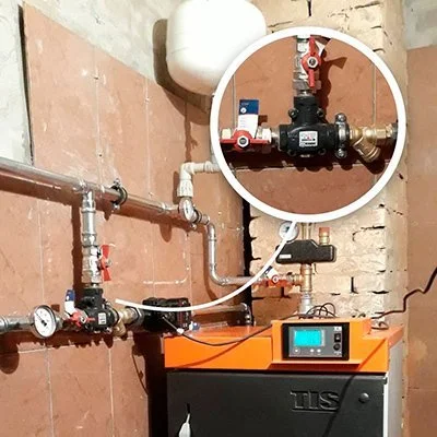 Трехходовой смесительный клапан