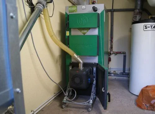 Drew-Met.jpg Drew-Met.jpg